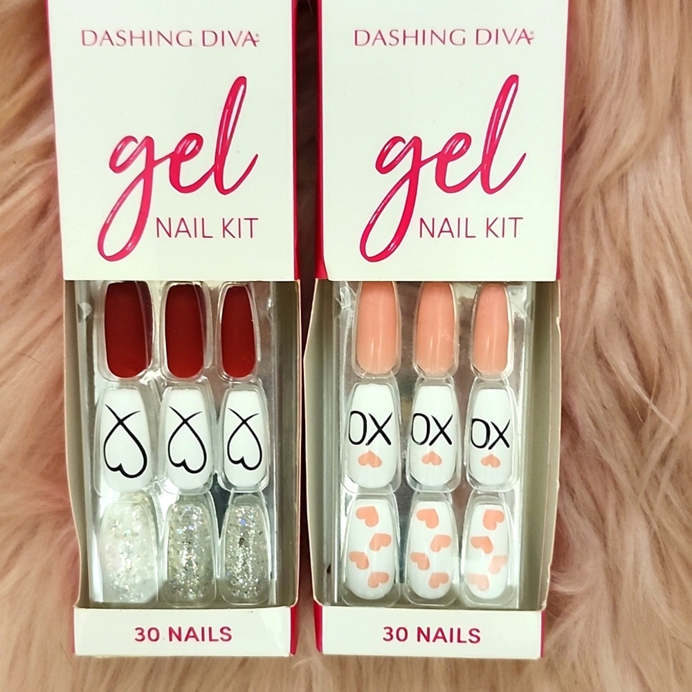 SALE!! Brand New DASHING DIVA False Nails-2CT